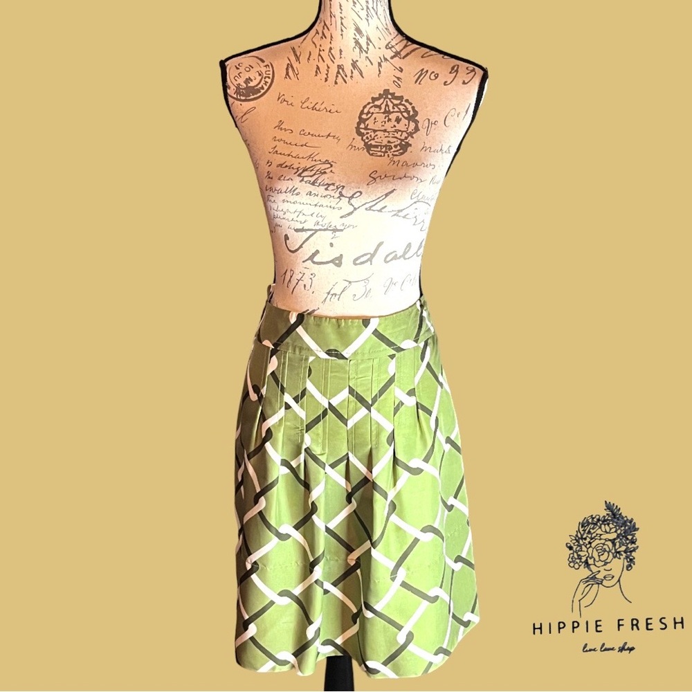Banana Republic Green and White A-Line Skirt